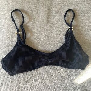 Black bikini top